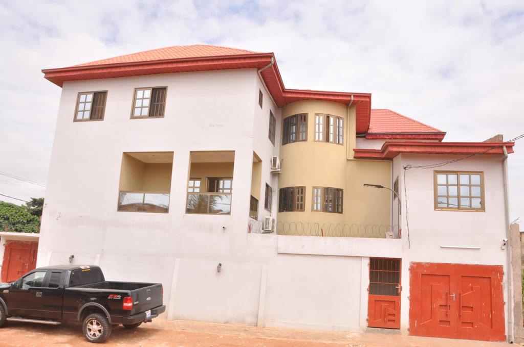 WhatsApp Image 2023-12-05 at 10.10.22 (4)